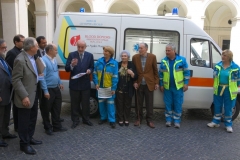 donazione-ambulanza-zerouno_13887377816_o