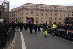 papa-francesco---piazza-san-pietro-marzo-2013_13911105224_o