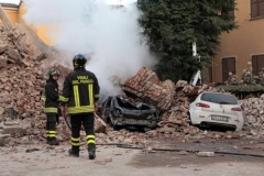 terremoto-emilia-e-campo-operativo-nazionale-delle-misericordie-a-san-felice-sul-panaro_13887762042_o